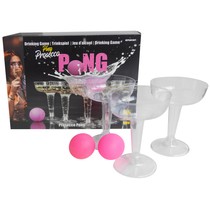 Hra Prosecco Pong s 12 pohárky a 3 míčky